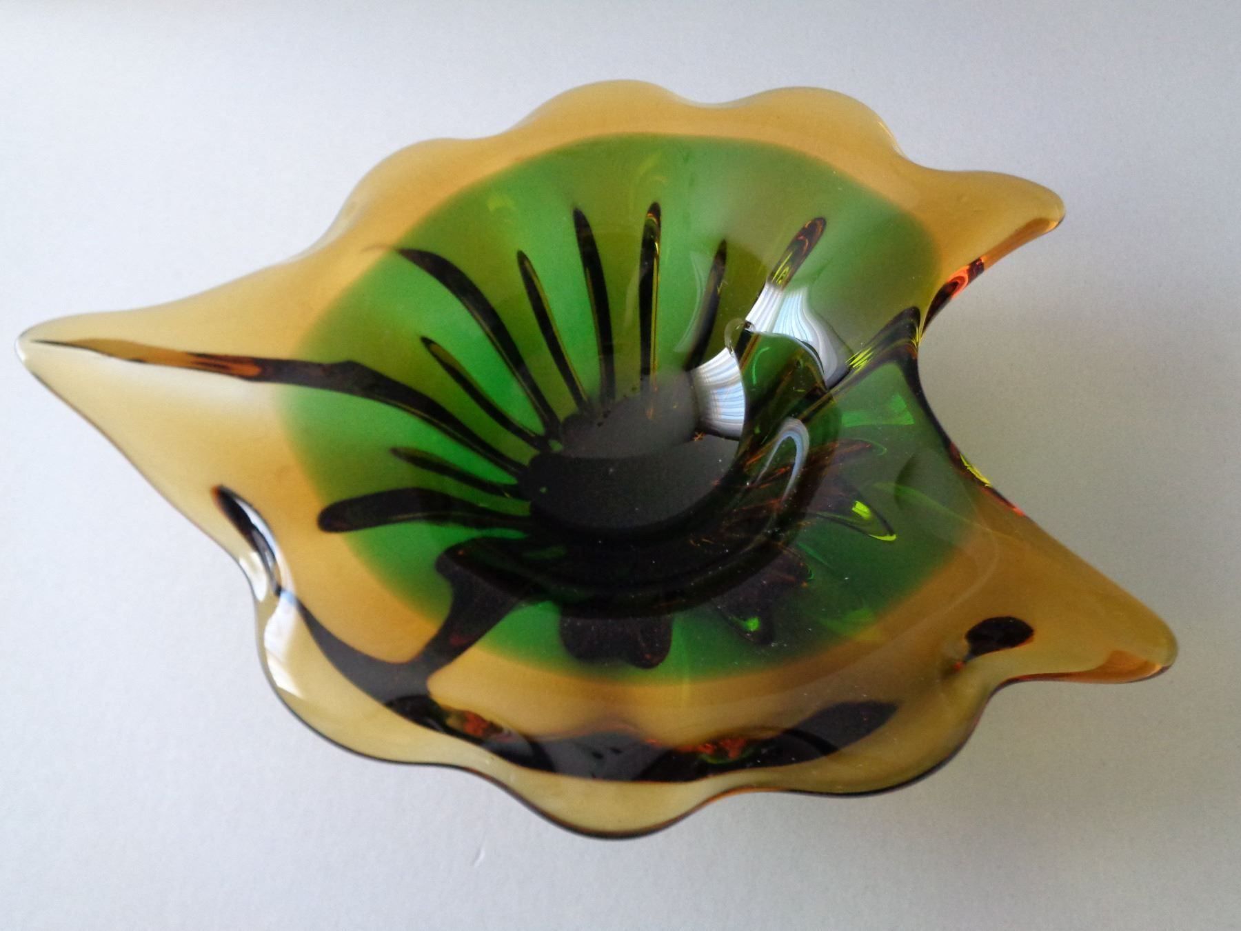Murano Gläser: Murano Glas - Zipfelschale – Gebraucht aus Chur von omonia 3