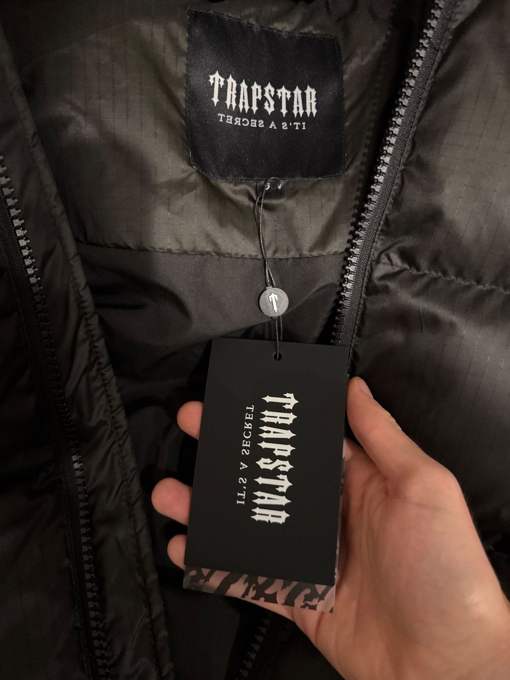Trapstar Jacken: Schwarze Trapstar shooters Jacke – Neu (gemäss Beschreibung) aus Aesch LU von TGC4Gs 2