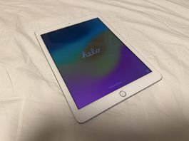 iPad (6. Gen), 32 GB, 9,7 Zoll Display