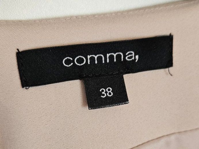 Comma Bolero: comma, pique bolero blazer mit bogenkante – Nuovo (secondo la descrizione) da Illnau venduto da Sibello 1