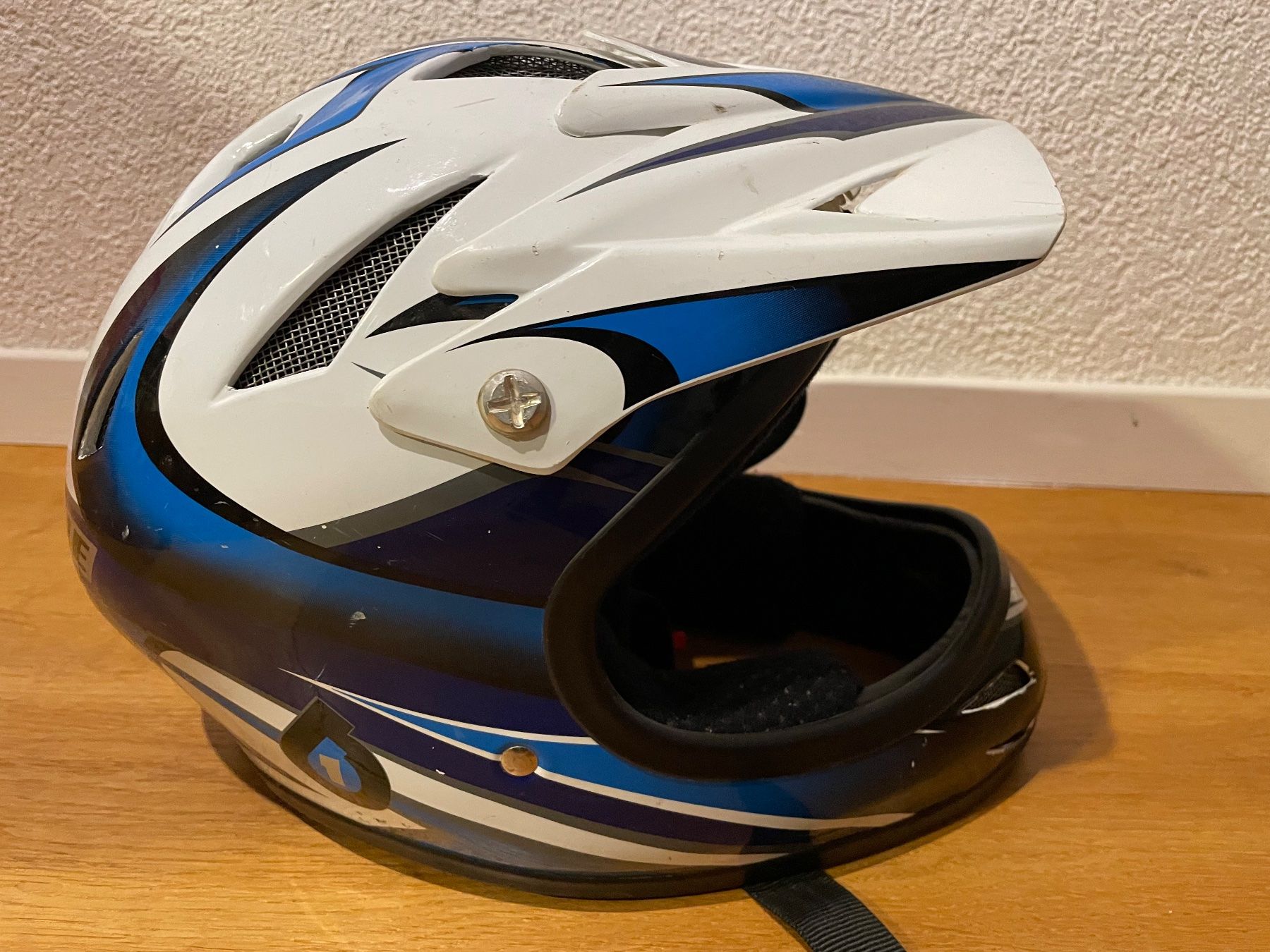 Helme: Fullface Helm in Grösse M von SixSixOne – Gebraucht aus Oberhofen Thun'see von bluefootedboby