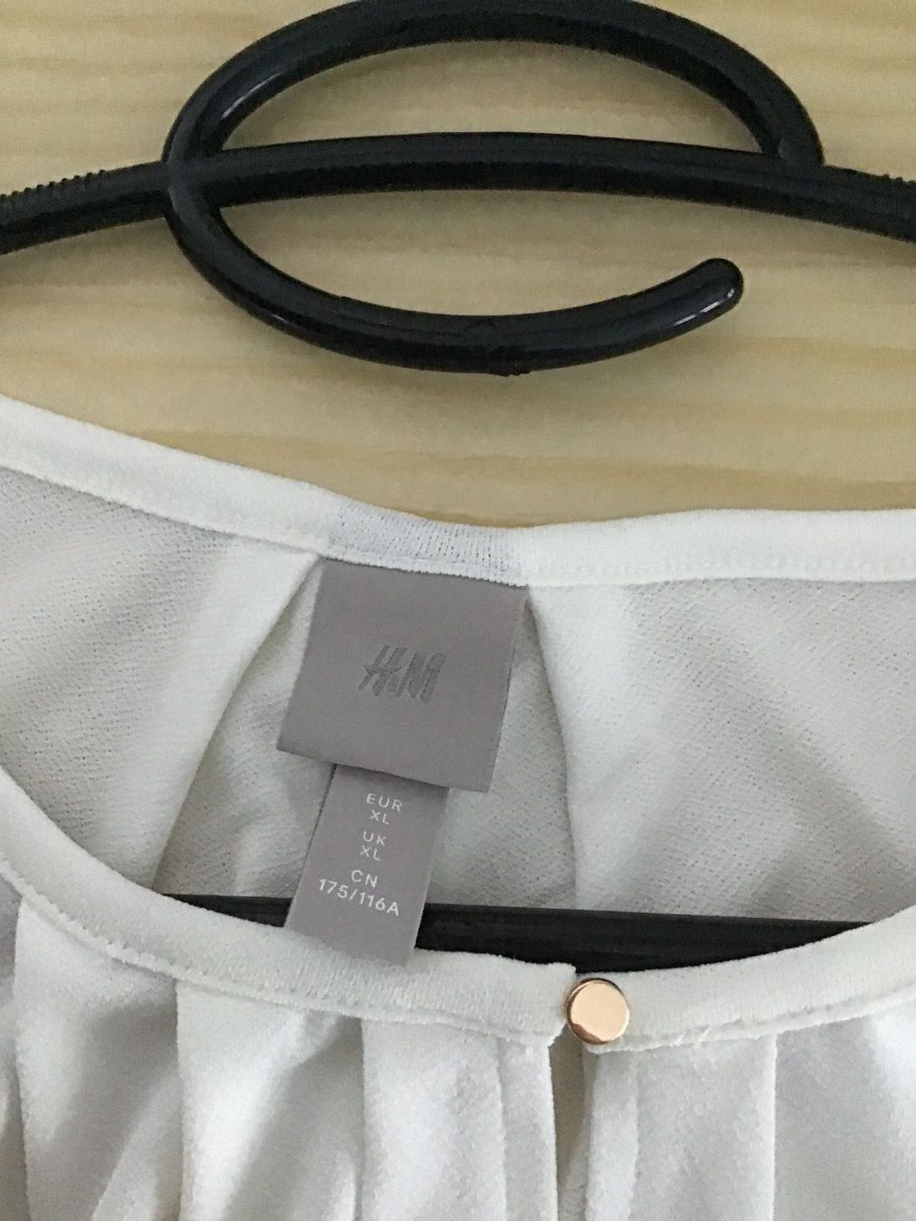 H&M Blusen: Damen Sommerbluse XL, neu, cremefarbig – Neu (gemäss Beschreibung) aus Wassen UR von SABDOM 2