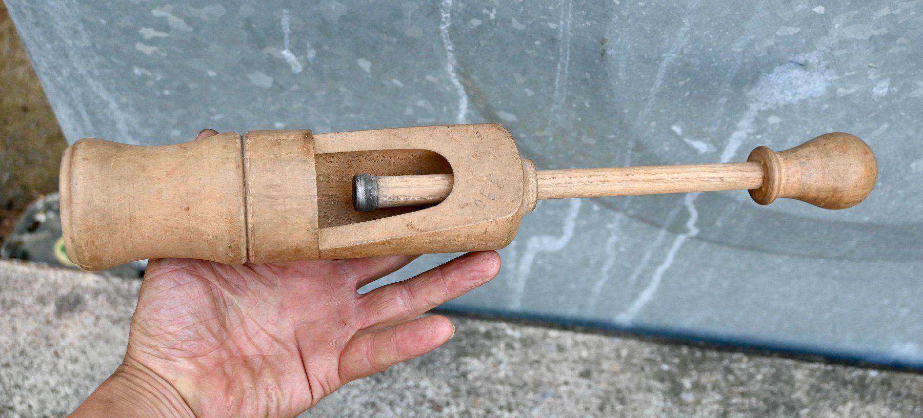 Apribottiglie & Tappi per chiusura: alter Holz - Flaschenverkorker VERZAPFER – Usato da Pfaffhausen venduto da mono_rec 2