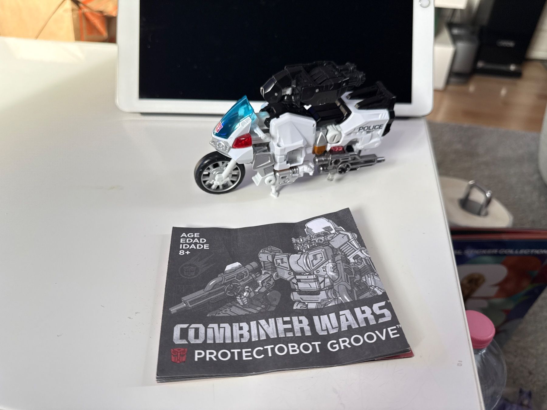 Hasbro Giocattoli: Transformator Combiner Wars Protectobot Groove Hasbro – Usato da Allschwil venduto da meeresperle