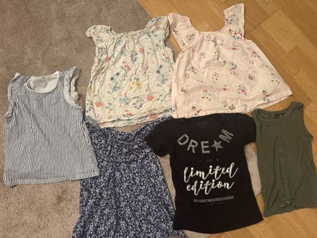 6 Mädchen Shirts / Blusen 122/128