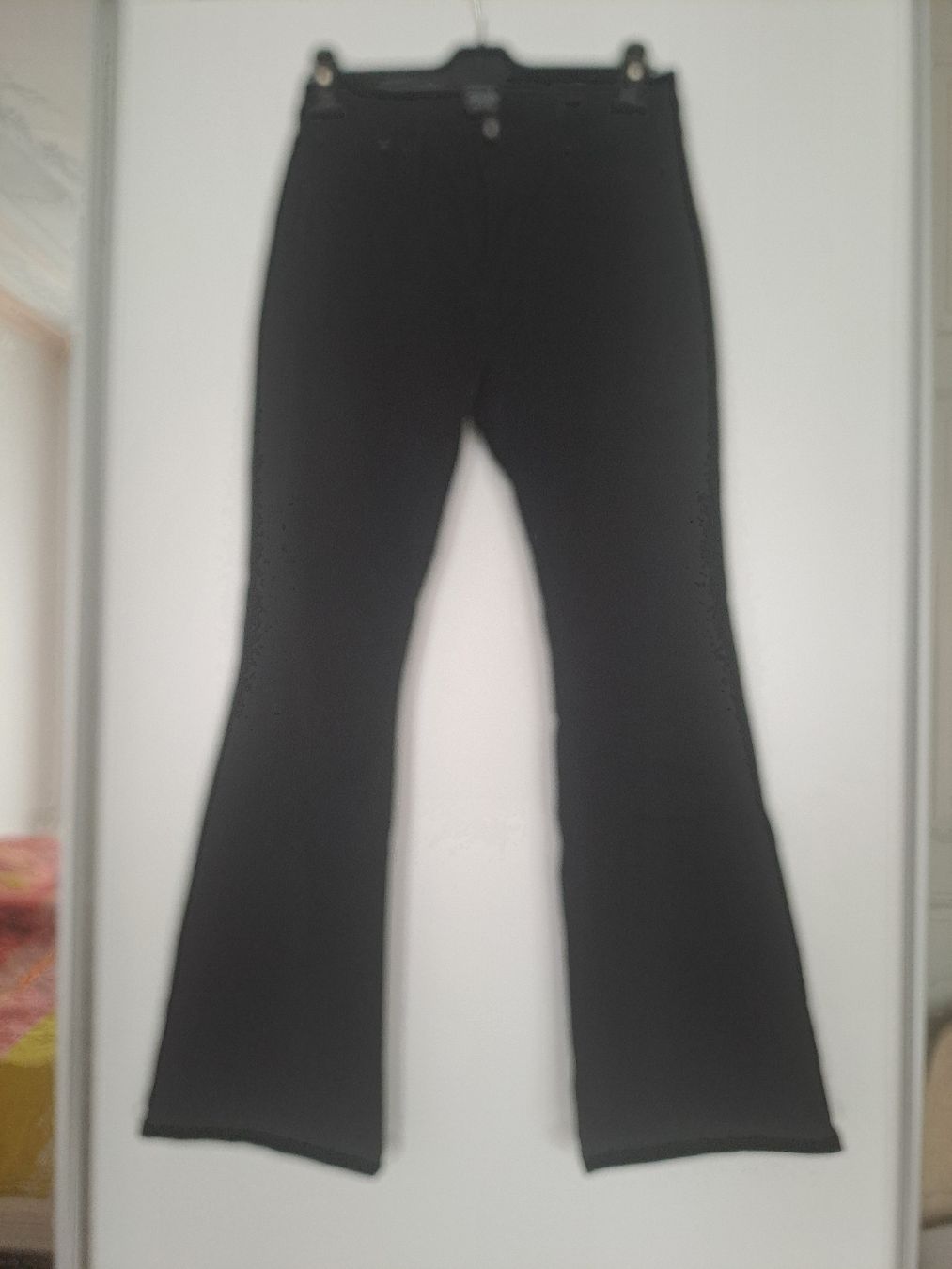 Guess Jeans: Jeans Guess  – D'occasion à Soazza par ant_p867