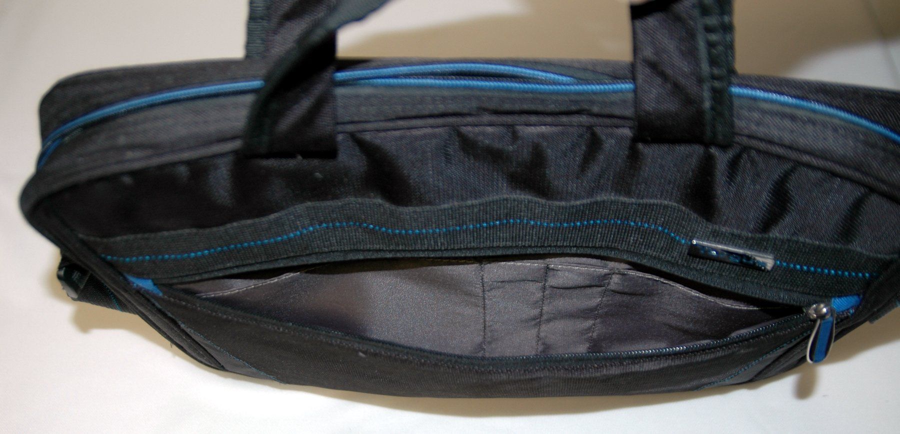 Targus Borse: Targus Laptop Tasche – Usato da Kaiseraugst venduto da beatboxx 2