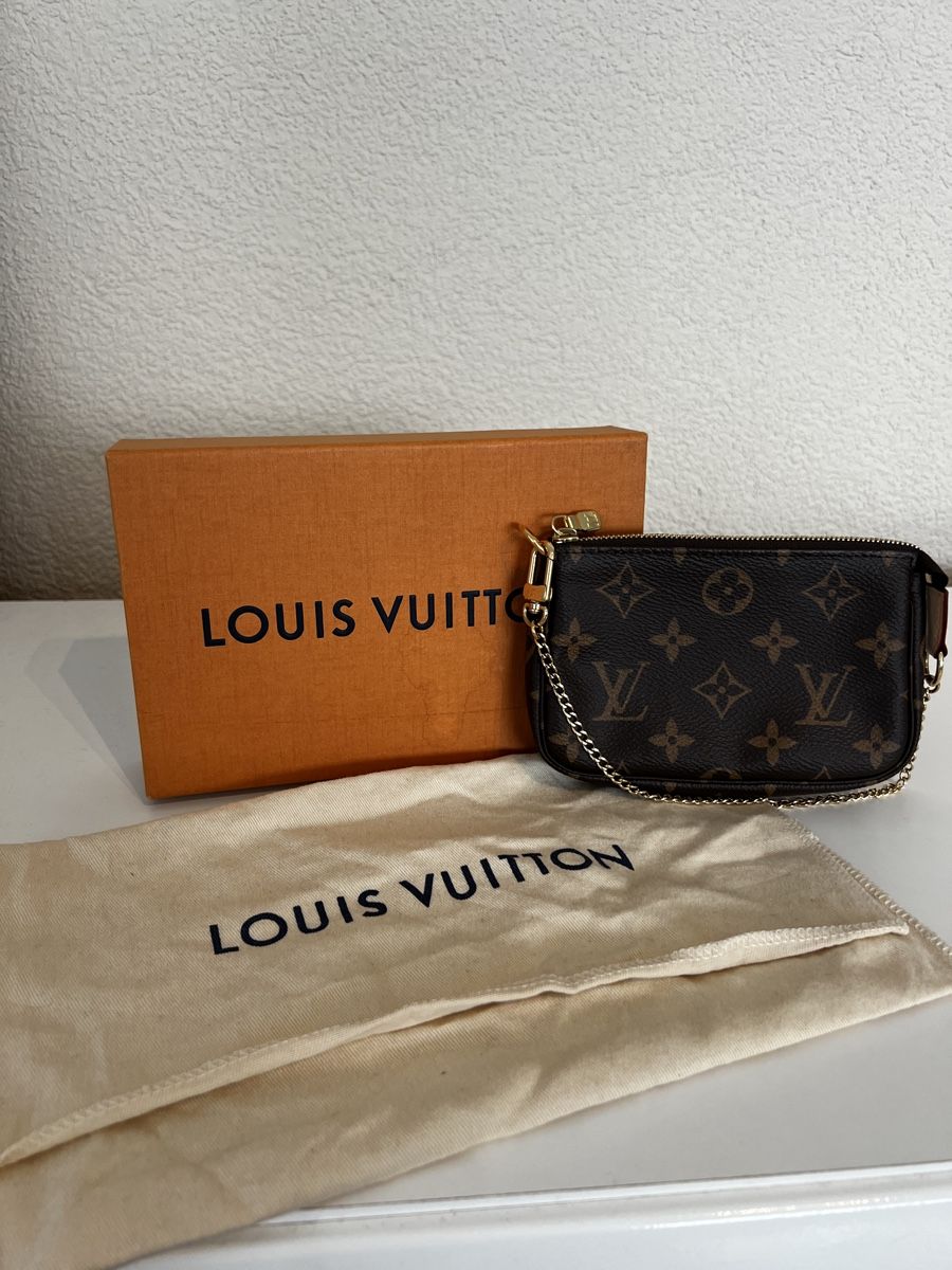 Louis Vuitton Borse da donna: Authentic Louis Vuitton Mini Pochette Accessoires, Brown. – Nuovo (secondo la descrizione) da Ostermundigen venduto da mar_6bs5