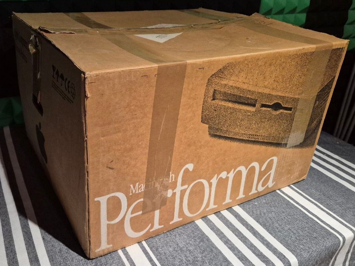 Apple PCs: Macintosh Performa 6200 CD, ordinateur vintage complet! – Gebraucht aus Domdidier von breathing