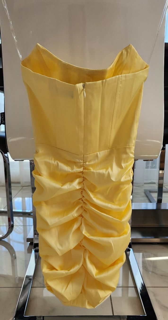 Kleider: Kleid – Gebraucht aus Mägenwil von Lea.SN 1