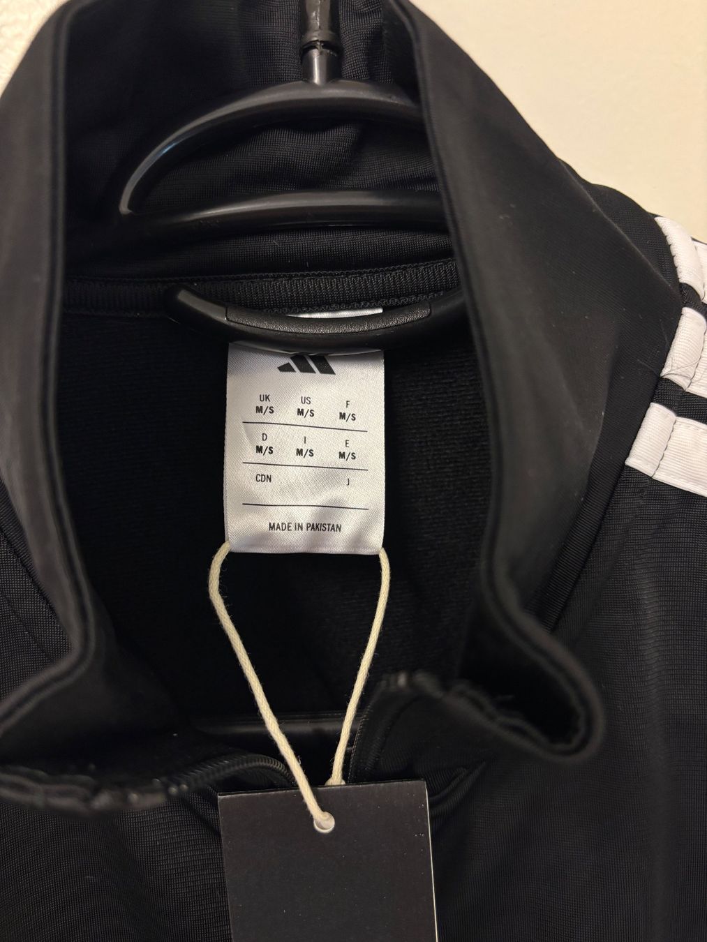 Adidas Jacken: Adidas Trainingsjacke – Neu und originalverpackt aus Zürich von mc_mike77 2