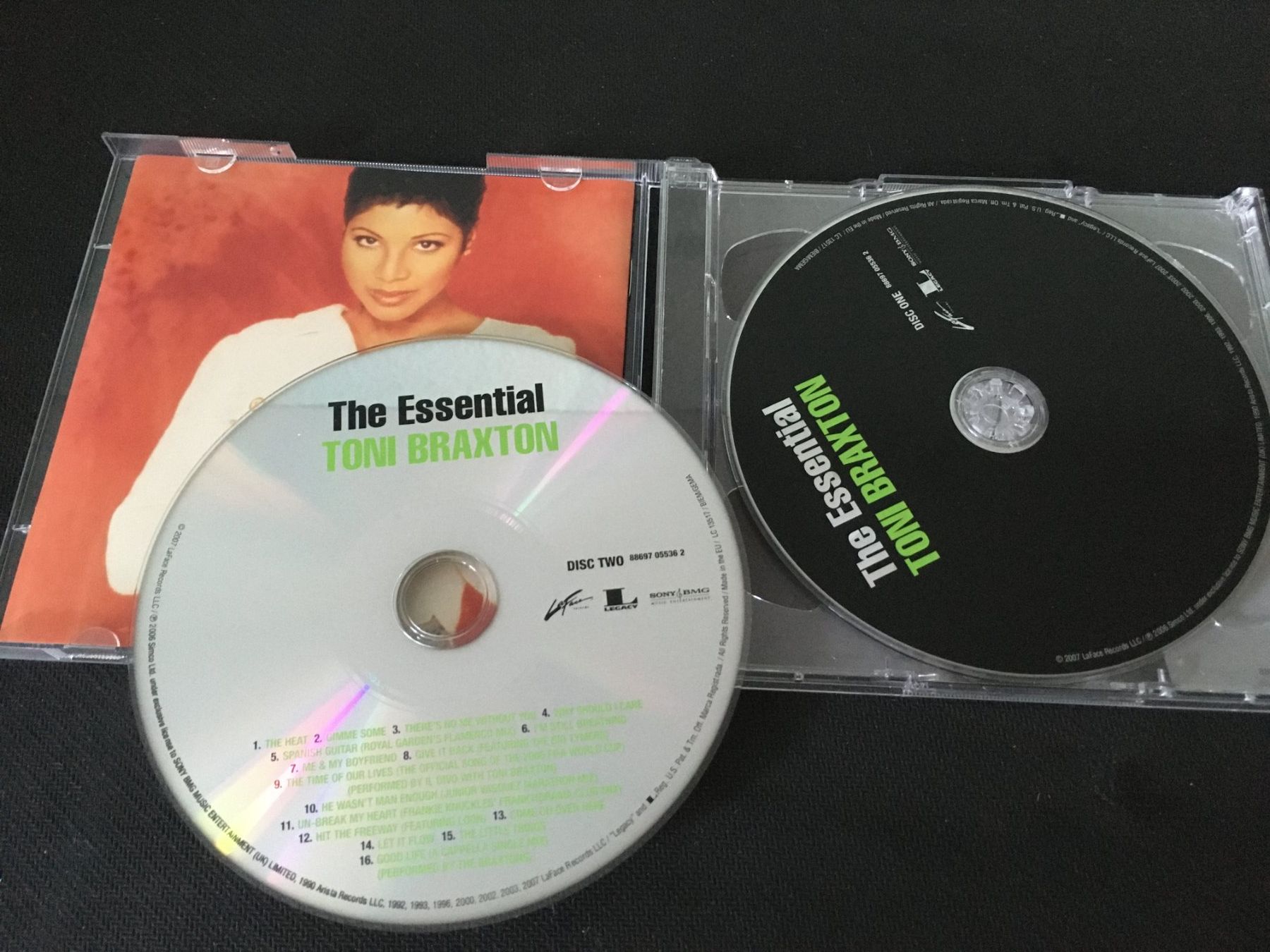 CD: Toni Braxton - The Essential -CD- 2cd – Usato da St.Gallen venduto da MedienJoe 1