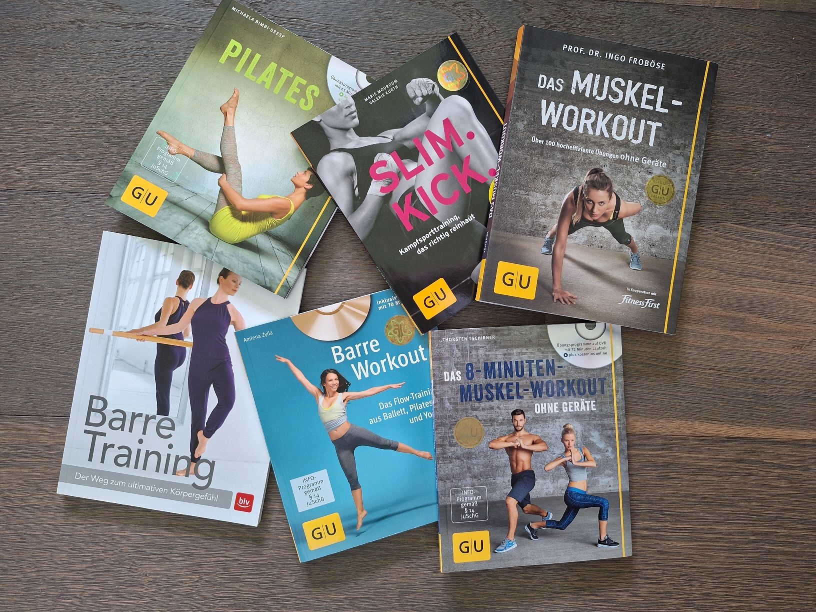 Libri: Div. Trainingsbücher Pilates, Barre, Fitness – Nuovo e nell'imballaggio originale da Altendorf venduto da NaNu13