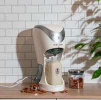 Milky Plant Milk Maker 2 bottles accessories good condition