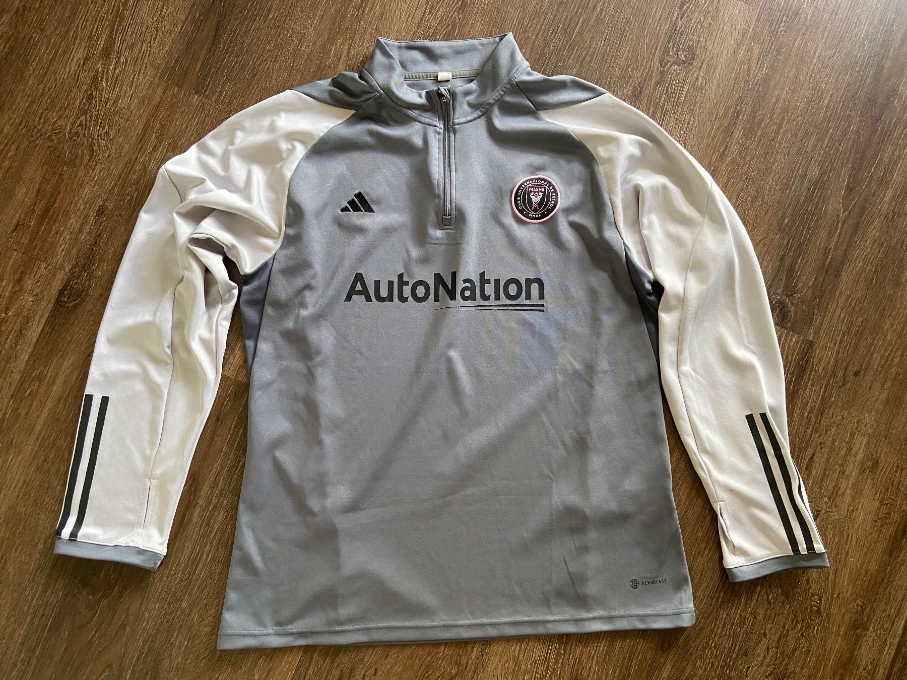 Leibchen & Hosen: Inter Miami Trainingspulli – Gebraucht aus Muttenz von bargain_hunter