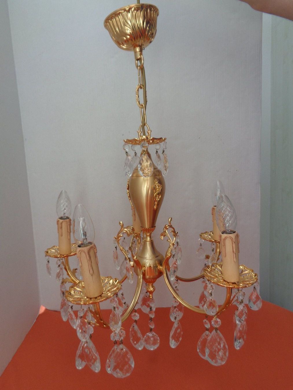 Lampade: Kronleuchter 6-armig mit Kristallglas – Usato da Chur venduto da omonia 2
