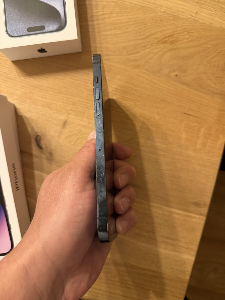 Apple Telefoni cellulari / Smartphones: Apple iPhone 12 Pro Max - stark beschädigt – Difettoso da Mühleberg venduto da Sherrmann17 3