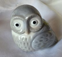 Eule Figur ist aus Porzellan  siehe Foto wunder schön 