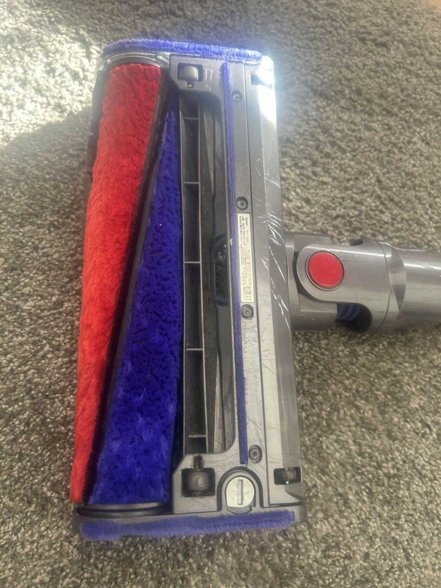 Dyson Aspirapolveri & Accessori: Dyson V6 Elektrobürste mit Softwalze – Difettoso da Horn venduto da aCtutoNR 5