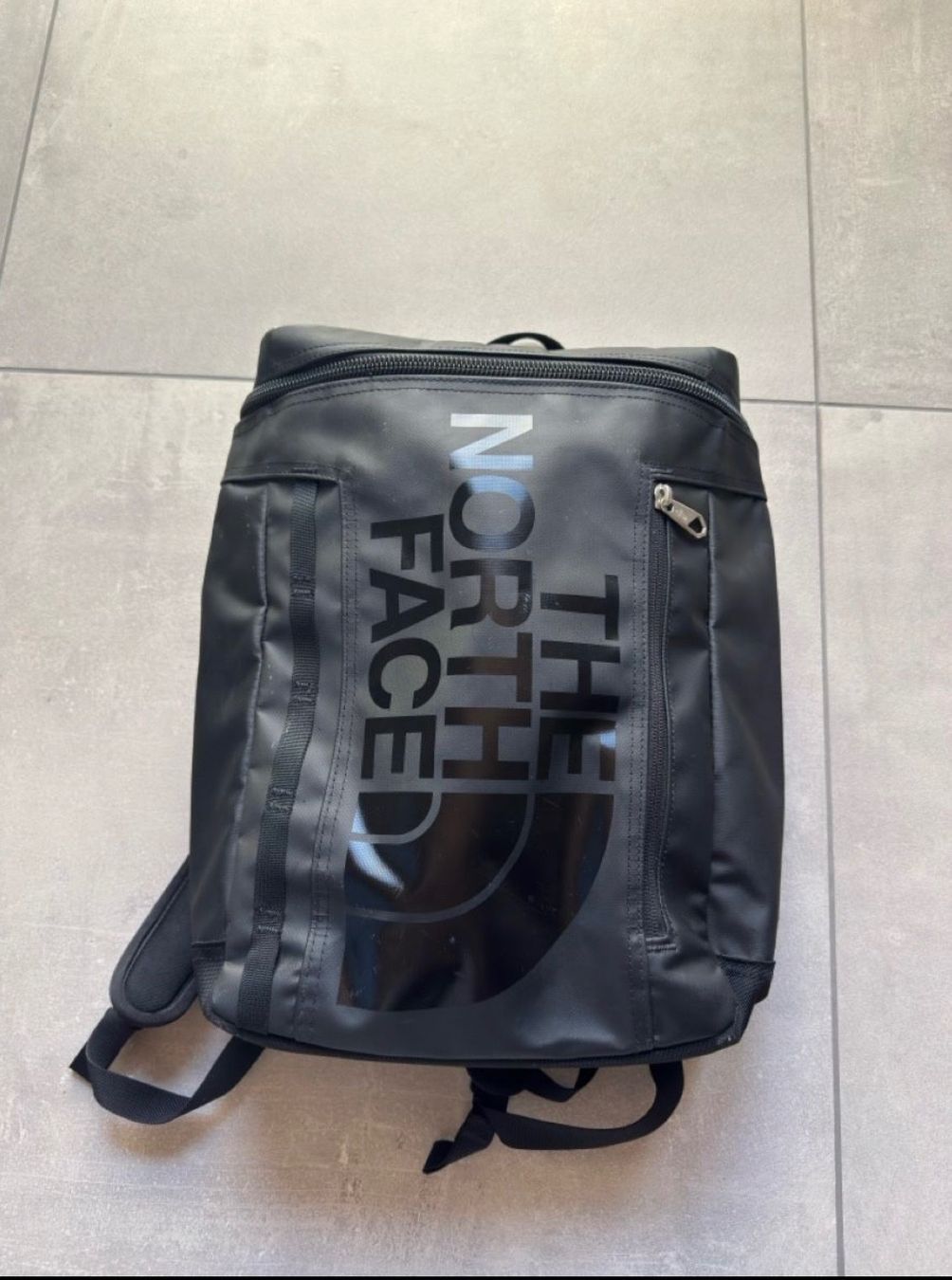 North Face Sacs à dos: North Face Rucksack BASE CAMP mini – D'occasion à Solothurn par idcses