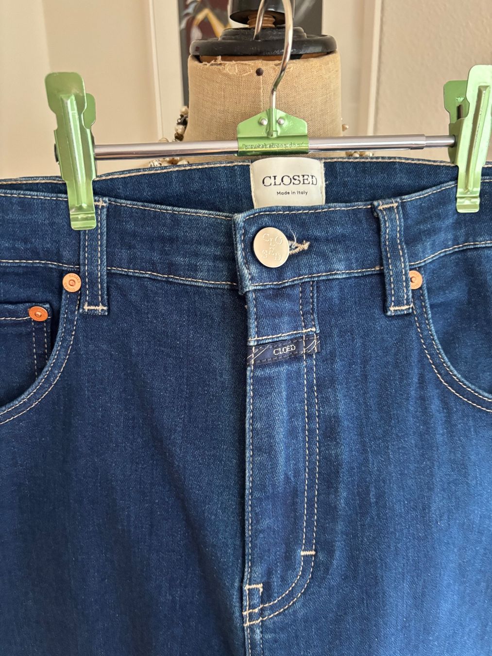 Closed Jeans: Closed Jeans 31=40-42, elastisch,  neu,Np:280.- – Nuovo (secondo la descrizione) da St.Gallen venduto da shiwi12 6