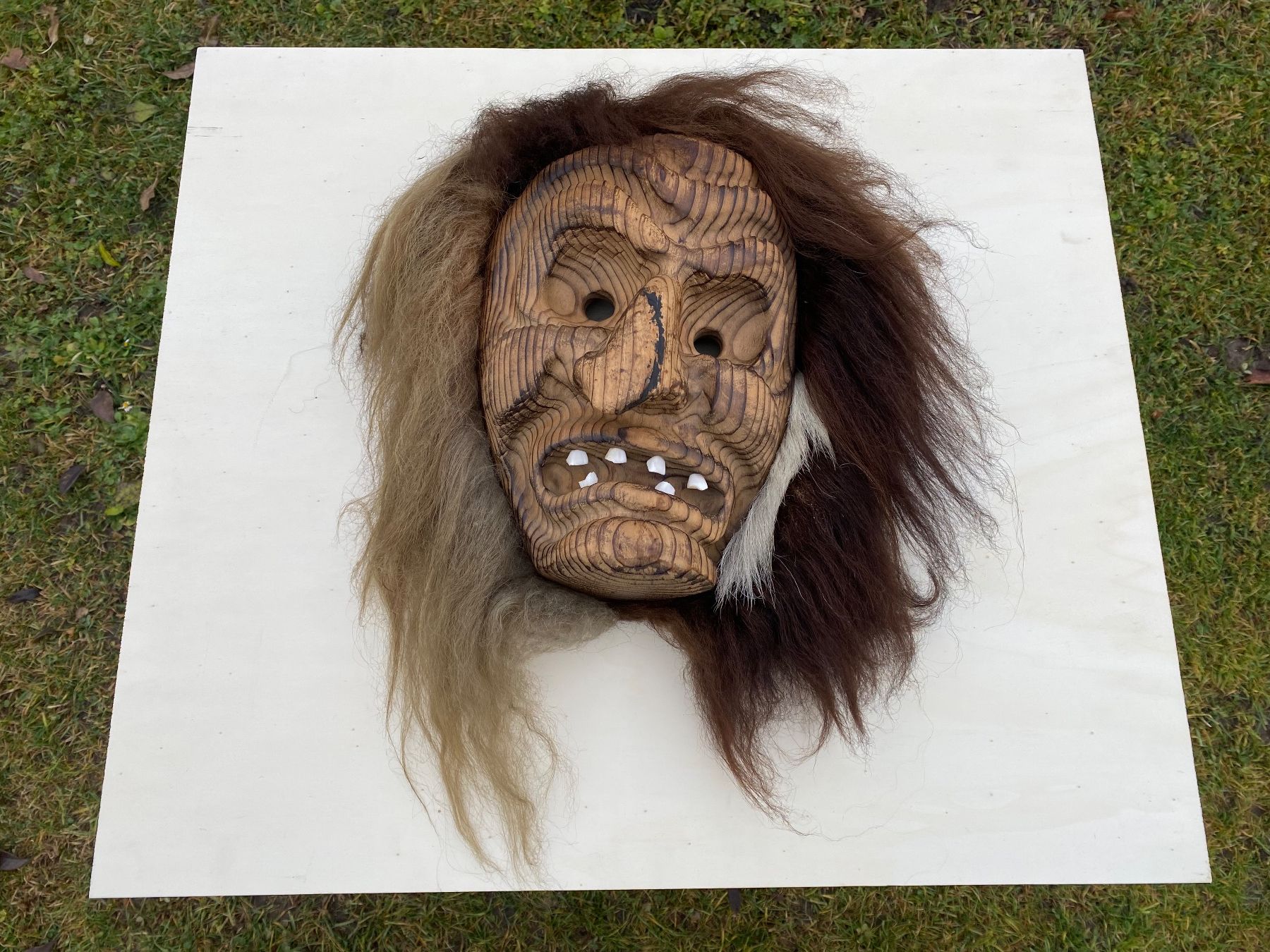 Altro in Antiquarato & Arte: sehr schöne alte Walliser Holzmaske – Usato da Feldbach venduto da Olive1 1