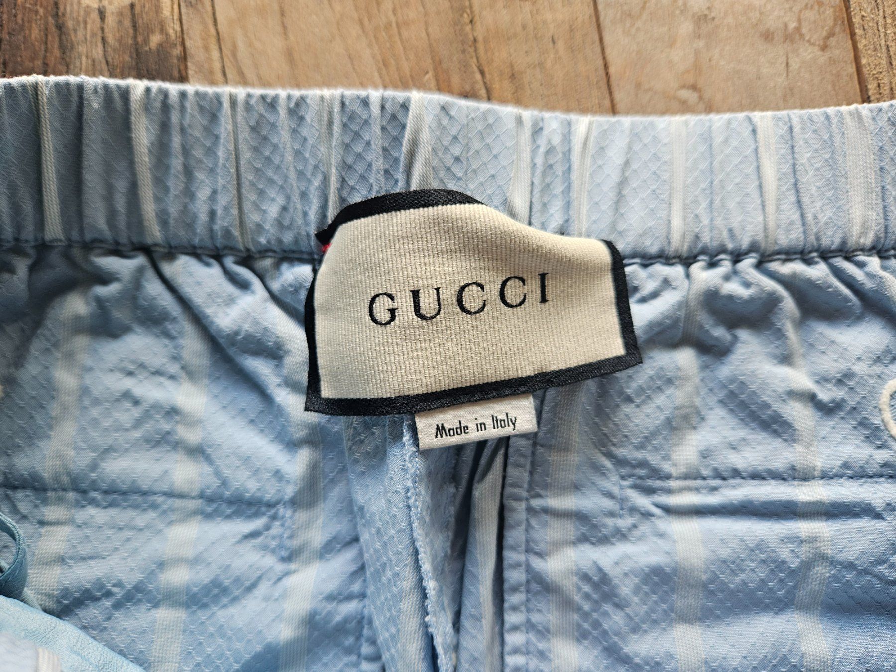 Gucci Pantaloni: Gucci Shorts 40 – Usato da Luzern venduto da schuhparadies159 2