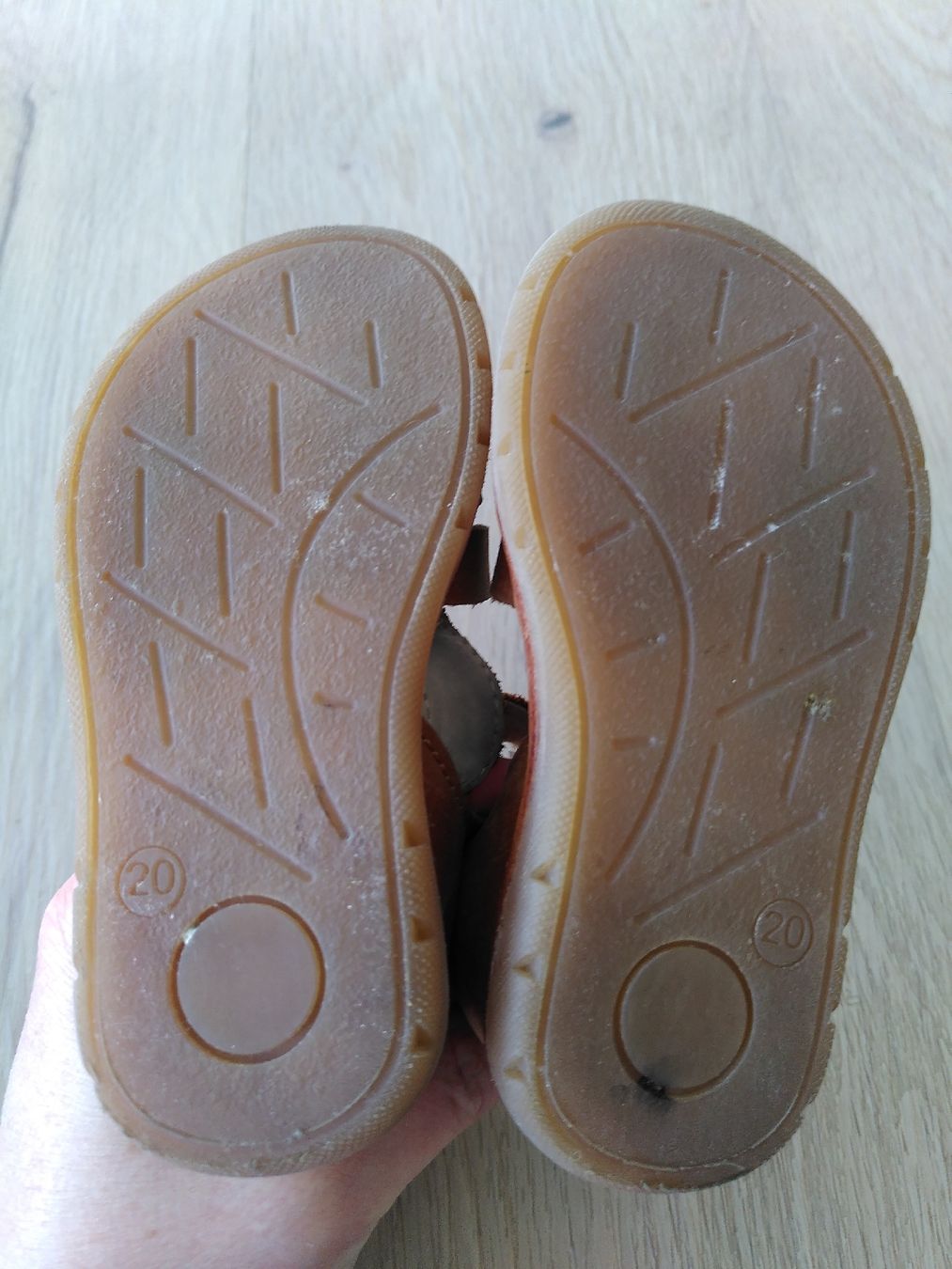 Cyrillus Scarpe per ragazzi: Babysandalen von Cyrillus  – Usato da Penthaz venduto da ann_l7zt 2