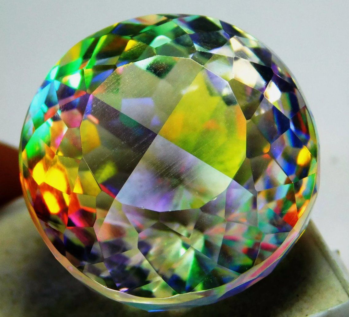 Pietre preziose: 64.80 Ct. Certified Round Cut Mystic – Nuovo e nell'imballaggio originale da Genève venduto da AWWA 2