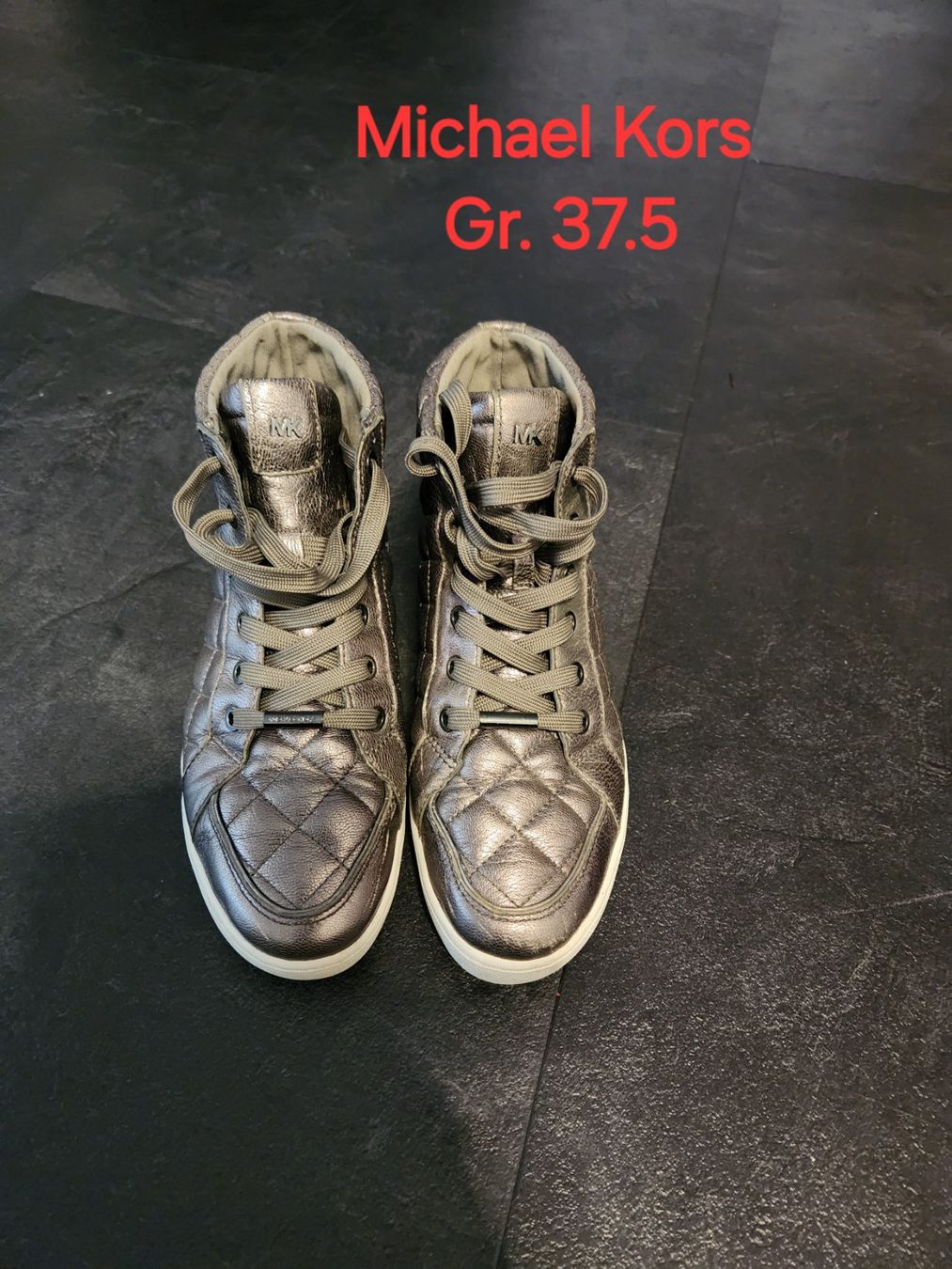 Michael Kors Chaussures femmes: Michael Kors High-Top Sneaker Gr. 37.5 – D'occasion à Oftringen par Leleni