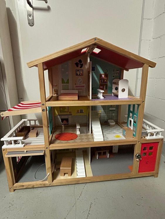 Tolles Puppenhaus aus Holz von Hape 2