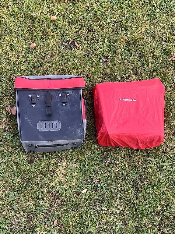Sacs: Fahrradtaschen – D'occasion à Reigoldswil par Znarf071 2