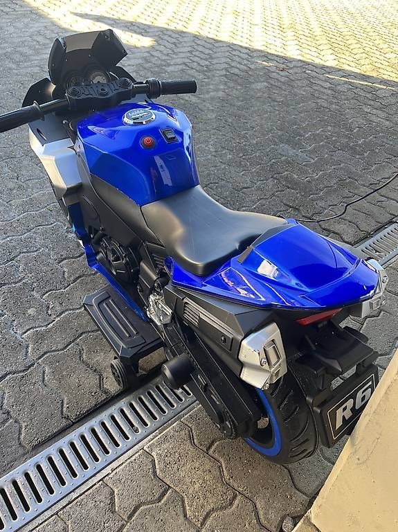 Fahrzeuge für Kinder: Kinder Elektro Motorrad Blau mit Stützräder – Gebraucht aus Thalheim an Der Thur von boy_s72d 2