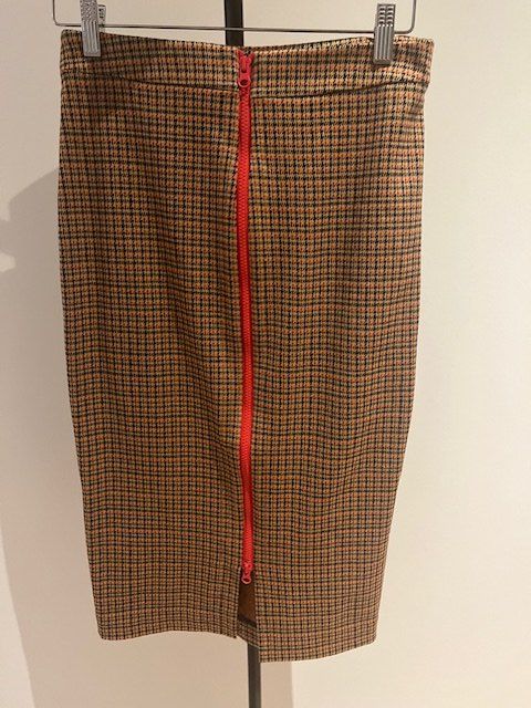 Röcke: Schicker Karo-Bleistiftrock, Gr. 36, Herbst-Look – Gebraucht aus Zürich von car_pth8 1