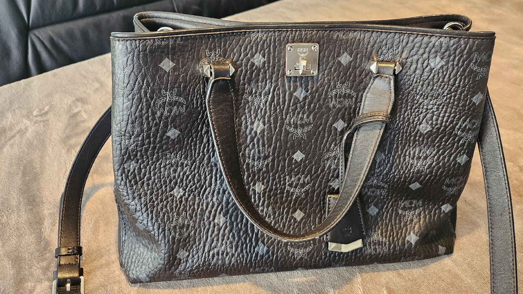 Mcm Borse da donna: MCM Handtasche- schwarz, Klassiker – Usato da Lupfig venduto da Stahl55