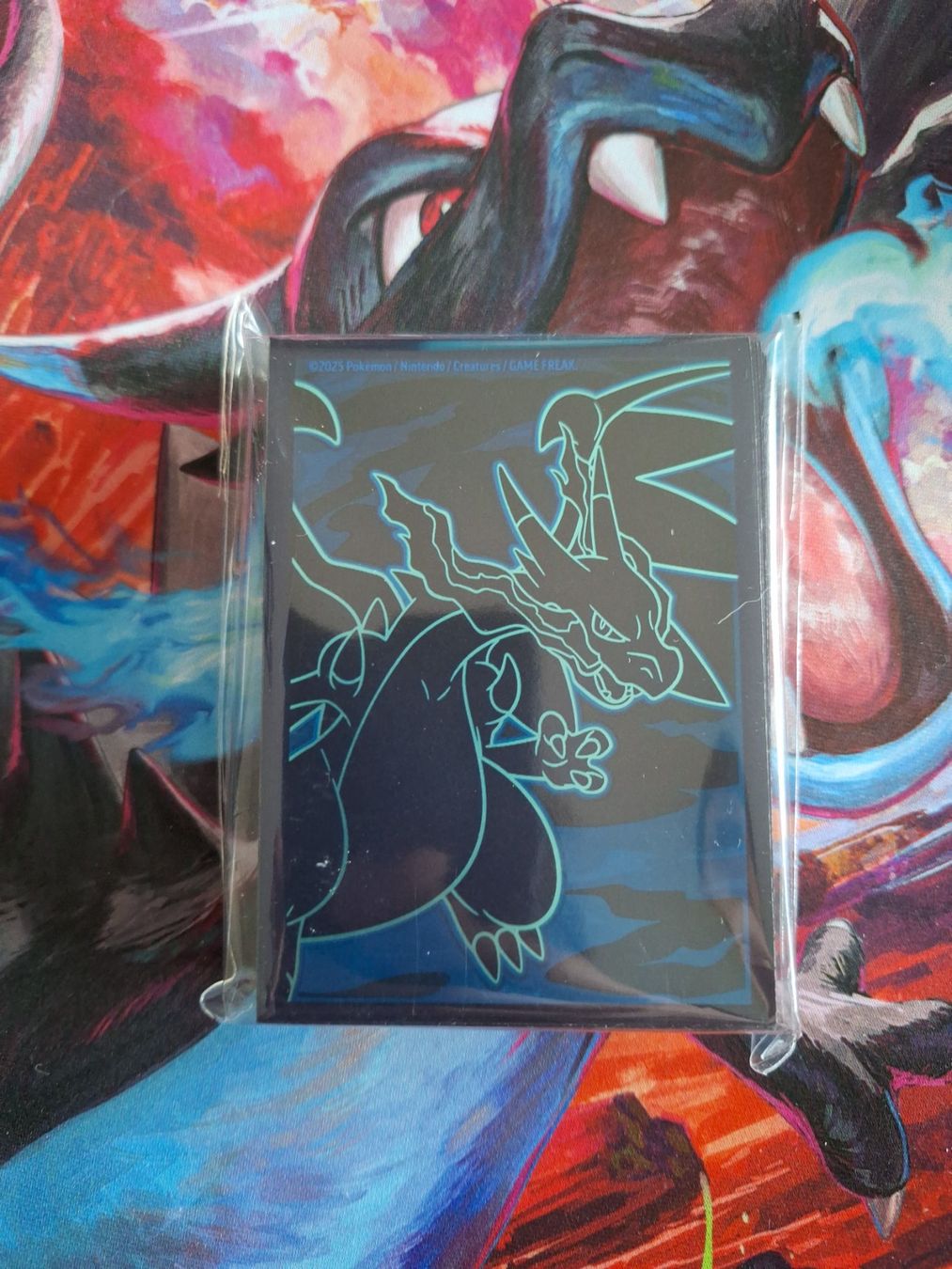 Pokémon Carte collezionabili: Charizard Sleeves - Glurak - UPC - 65 Sleeves Kartenhüllen – Nuovo e nell'imballaggio originale da Altstätten SG venduto da GGsGameshop