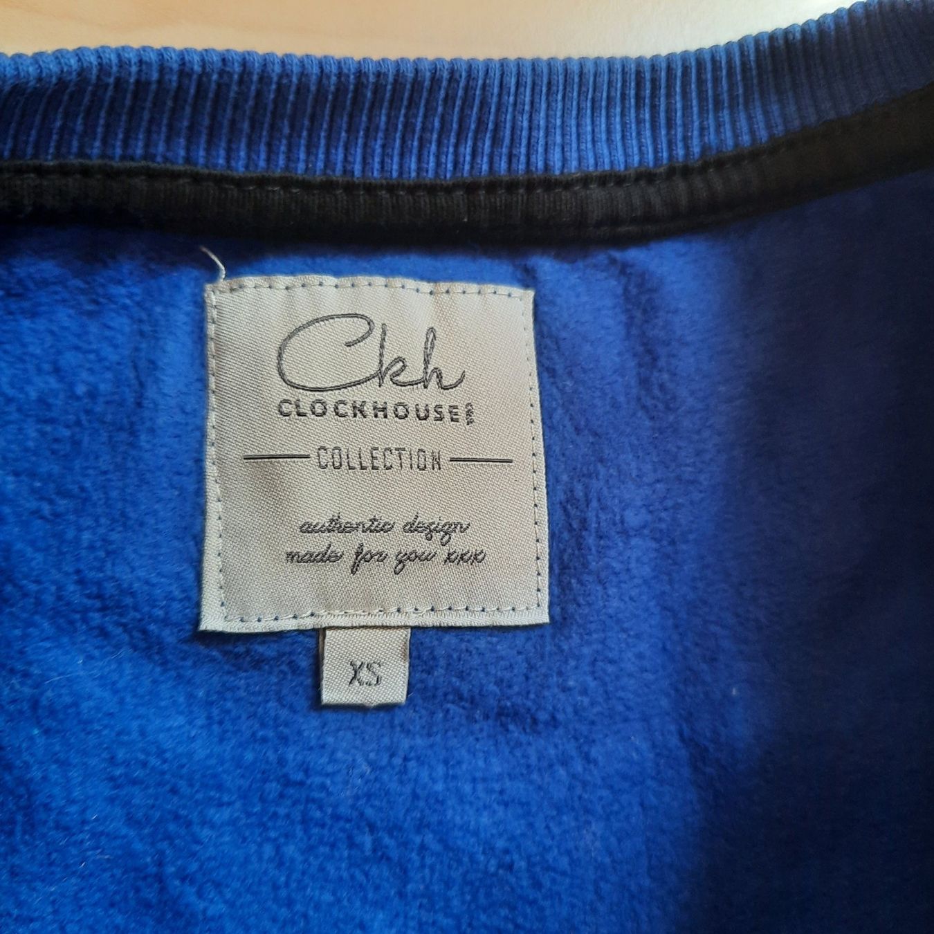 Pullover & Sweatshirts: Pullover – Gebraucht aus Hinwil von Zom 4