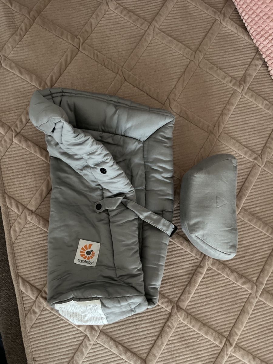 Ergo Baby Marsupi portabebè: Ergobaby Performance Trage & Infant Insert Set – Usato da Effretikon venduto da a.husejni01 2