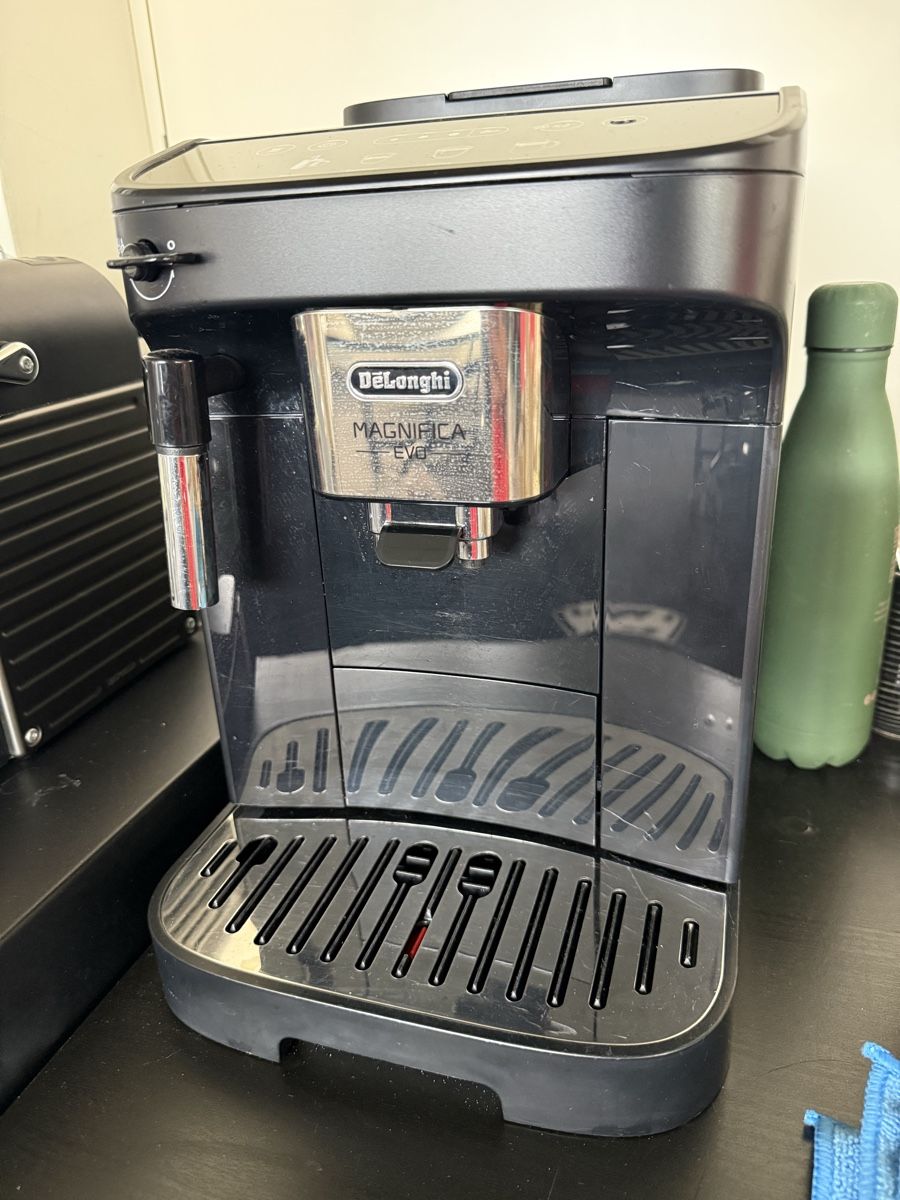 De'Longhi Macchine per caffè & Macchine per espresso: DeLonghi Magnifica EVO – Usato da Bottighofen venduto da inf_8b5p 1