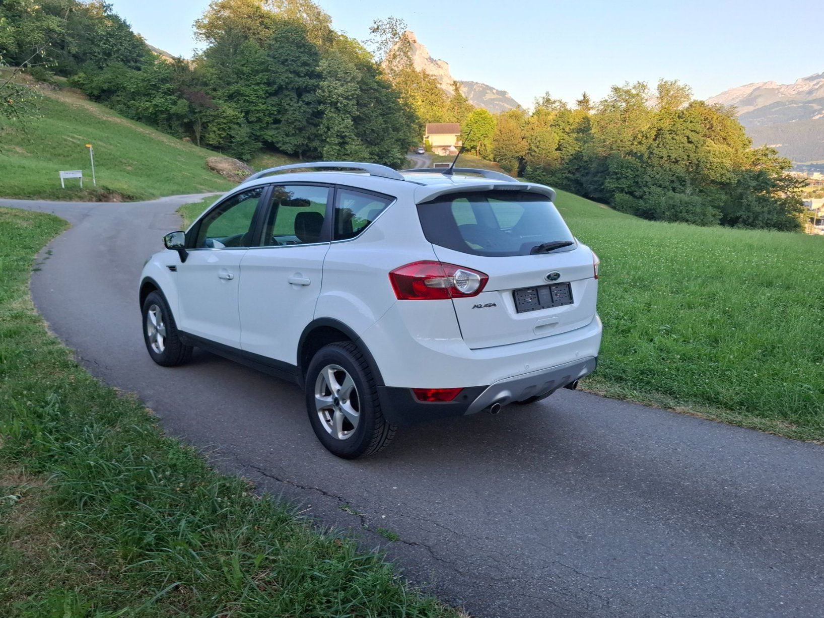 Ford Autos: Ford Kuga 2.0 TDCi 4x4 – D'occasion à steinen par frosch079 1