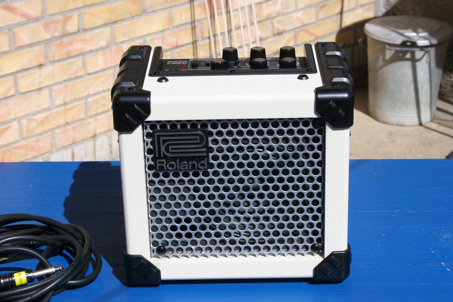 Roland Verstärker: Roland Micro Cube Universal Verstärker – Gebraucht aus Wauwil von Vintagesky