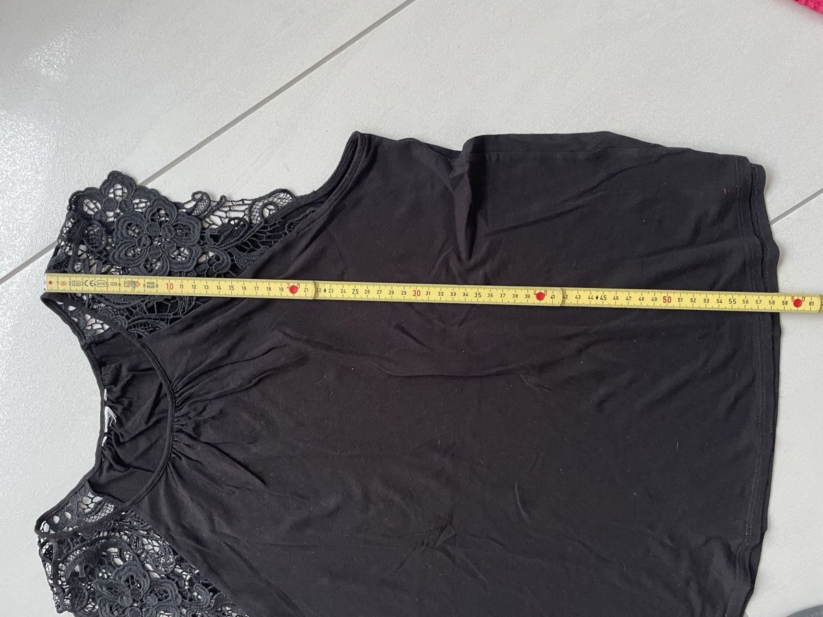T-shirt: Zwei lässige T Shirts Gr M – Nuovo (secondo la descrizione) da Rüti ZH venduto da kar_xx9l 5
