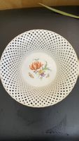 KPM Konfekt Schale Durchbruchmuster Blumenmalerei Top
