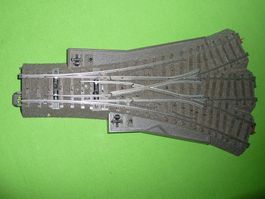 Märklin C-Gleis 24630 3-Wegeweiche Handbetrieb, schmutzig ok