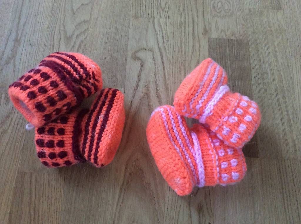 Calze per bambini: Baby- Söckchen, handgestrickt, neu – Usato da Iffwil venduto da tan_l2nr 2