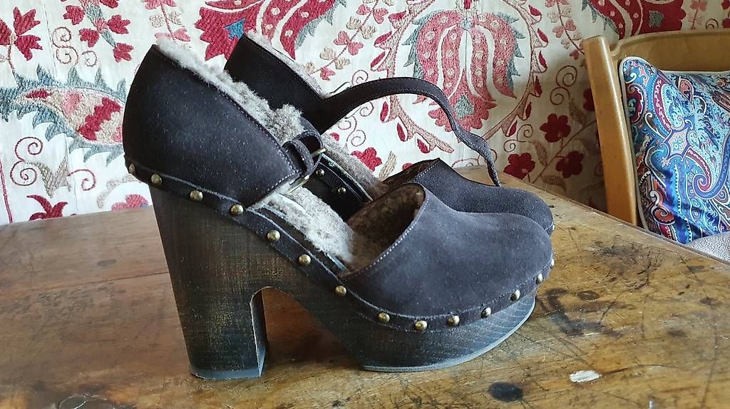 Scarpe da donna: Lederabsatzschuhe mit Fell Gr.39 – Usato da Oberrieden venduto da Taramara 1