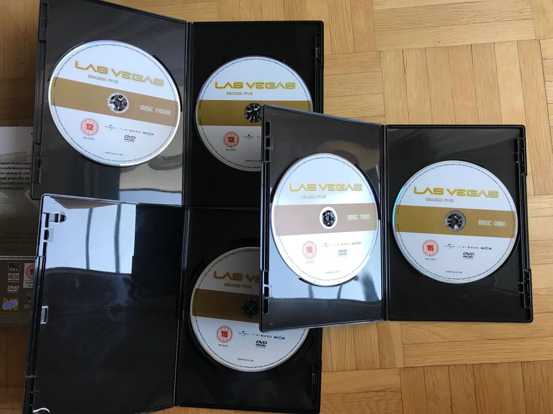 Tutti i DVDs: Las Vegas: Season 5 - DVD – Difettoso da Zürich venduto da Malcom 1