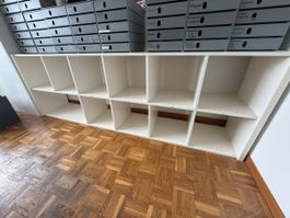 Regal weiss mit Fachunterteilung, ohne rückwand, gebraucht