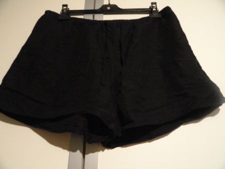 100% LEINEN SHORTS GR. L ***