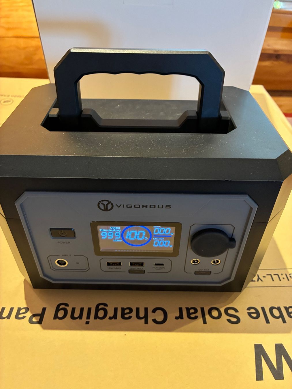 Panneaux solaires: Power Station 300 Watt mit Solarpanel – Neuf avec emballage d'origine à Cordast par Suisseheinz